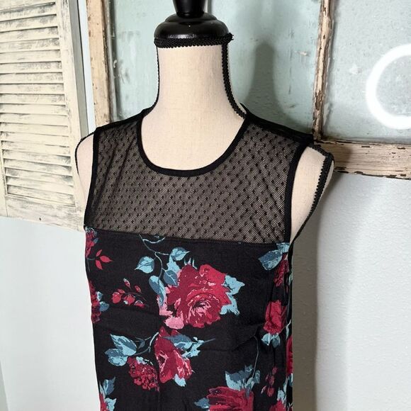 Adorable NWT Dress by Splendid - Picture 2 of 10